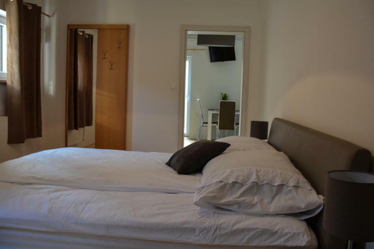 Farm Stay Zevnik Brezice Bagian luar foto