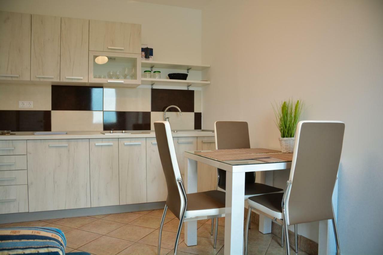 Farm Stay Zevnik Brezice Bagian luar foto
